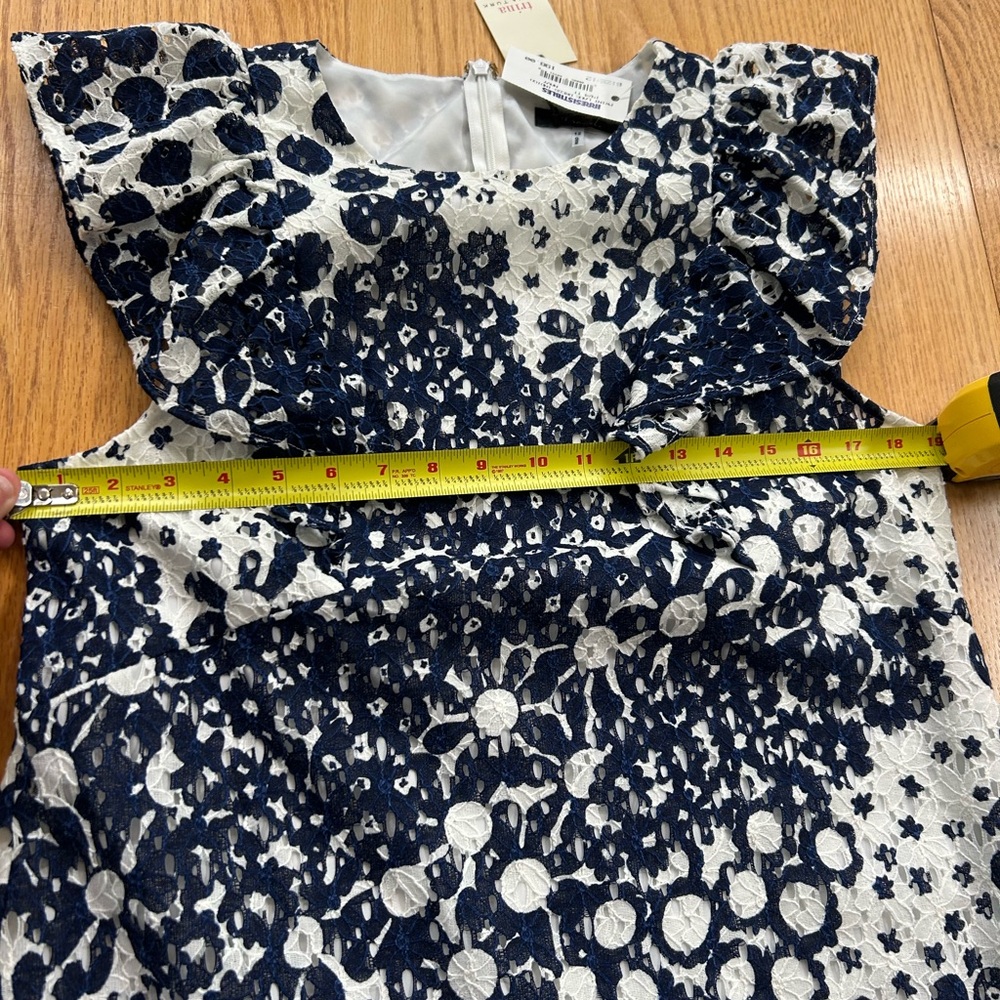 NWT Trina Turk Navy Blue & White Floral Polka Dot Lace Sheath Dress Size 12 - Picture 10 of 12